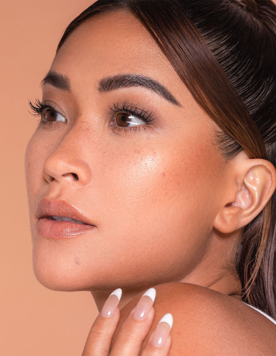 Base de maquillaje líquida Complexion Pro mate 2