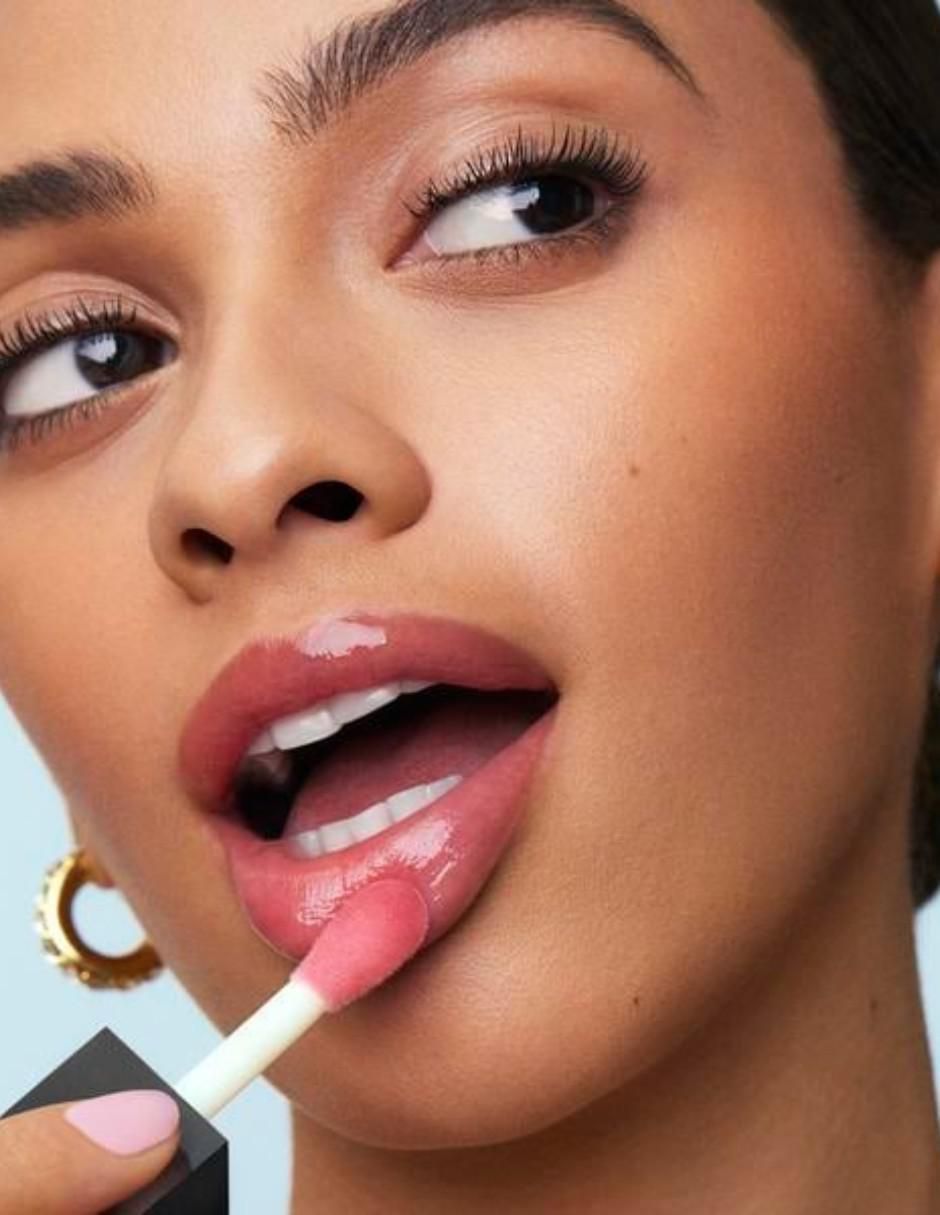 Brillo labial brillante