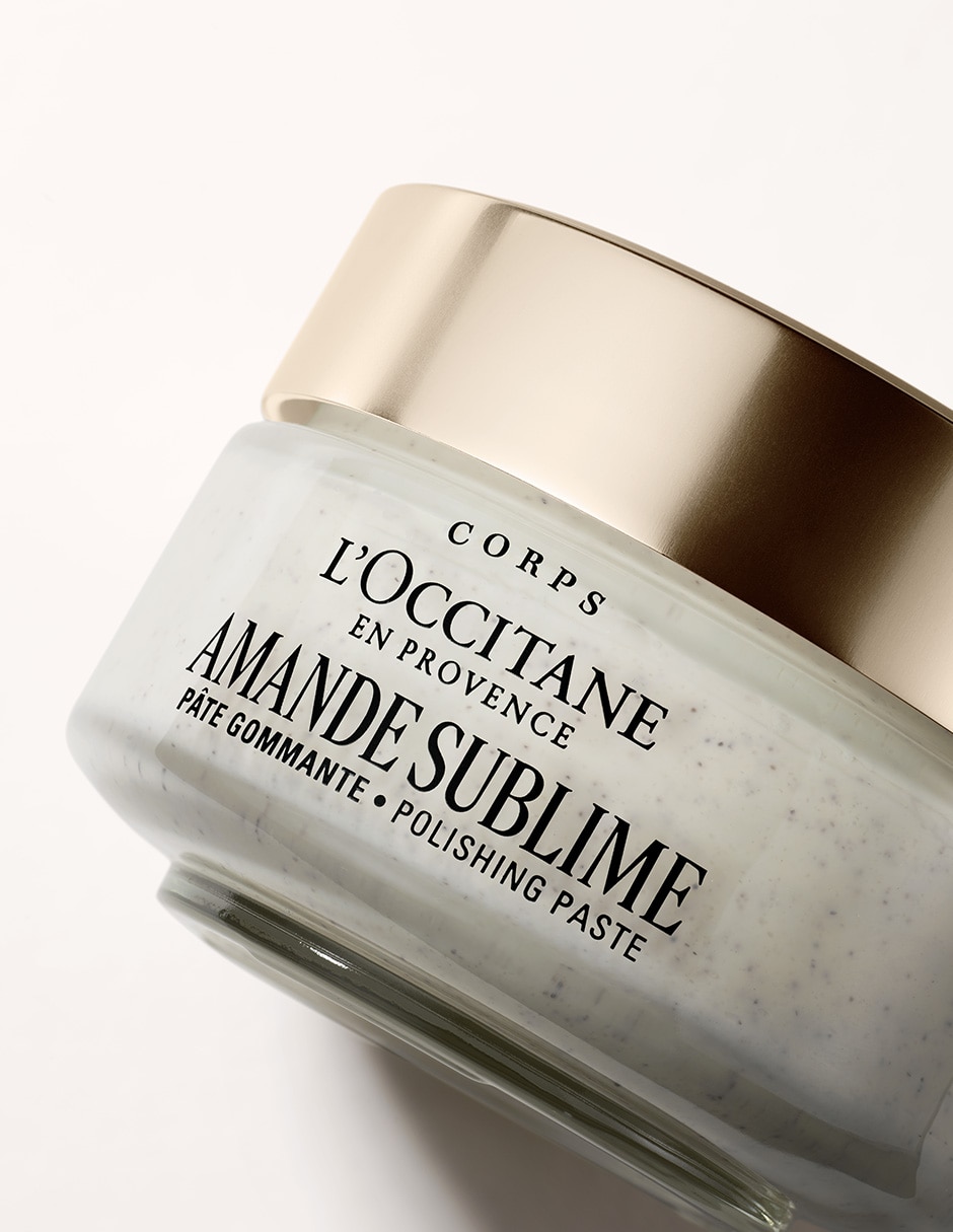 Exfoliante corporal almond body scrub 200ml para piel