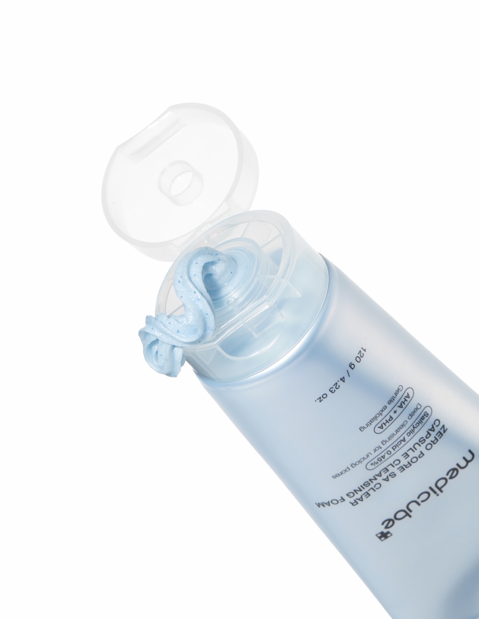 Limpiador facial Zero Pore Clearing Capsule Cleasign Foam Medicube para exfoliar