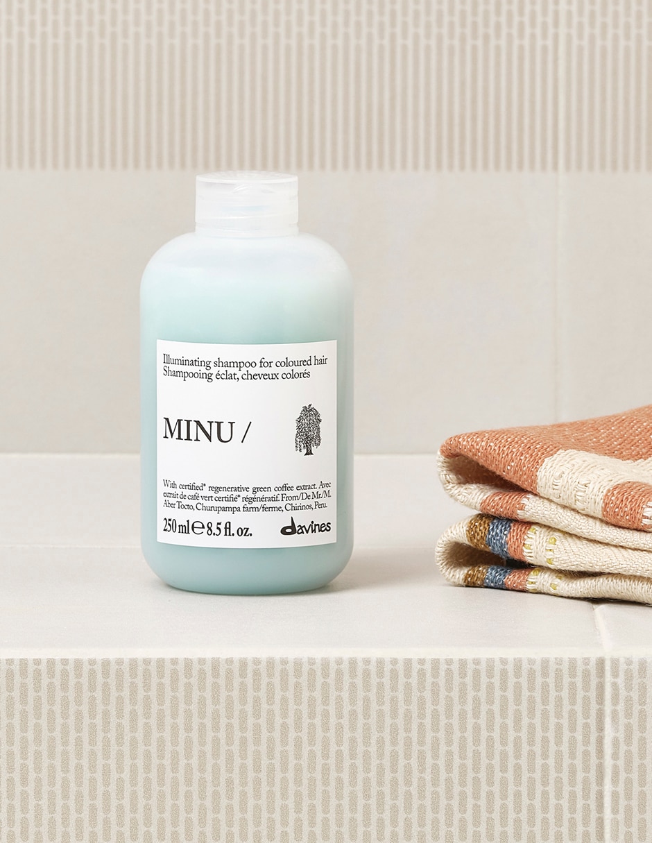 Shampoo protector de color para cabello teñido minu essential haircare 2